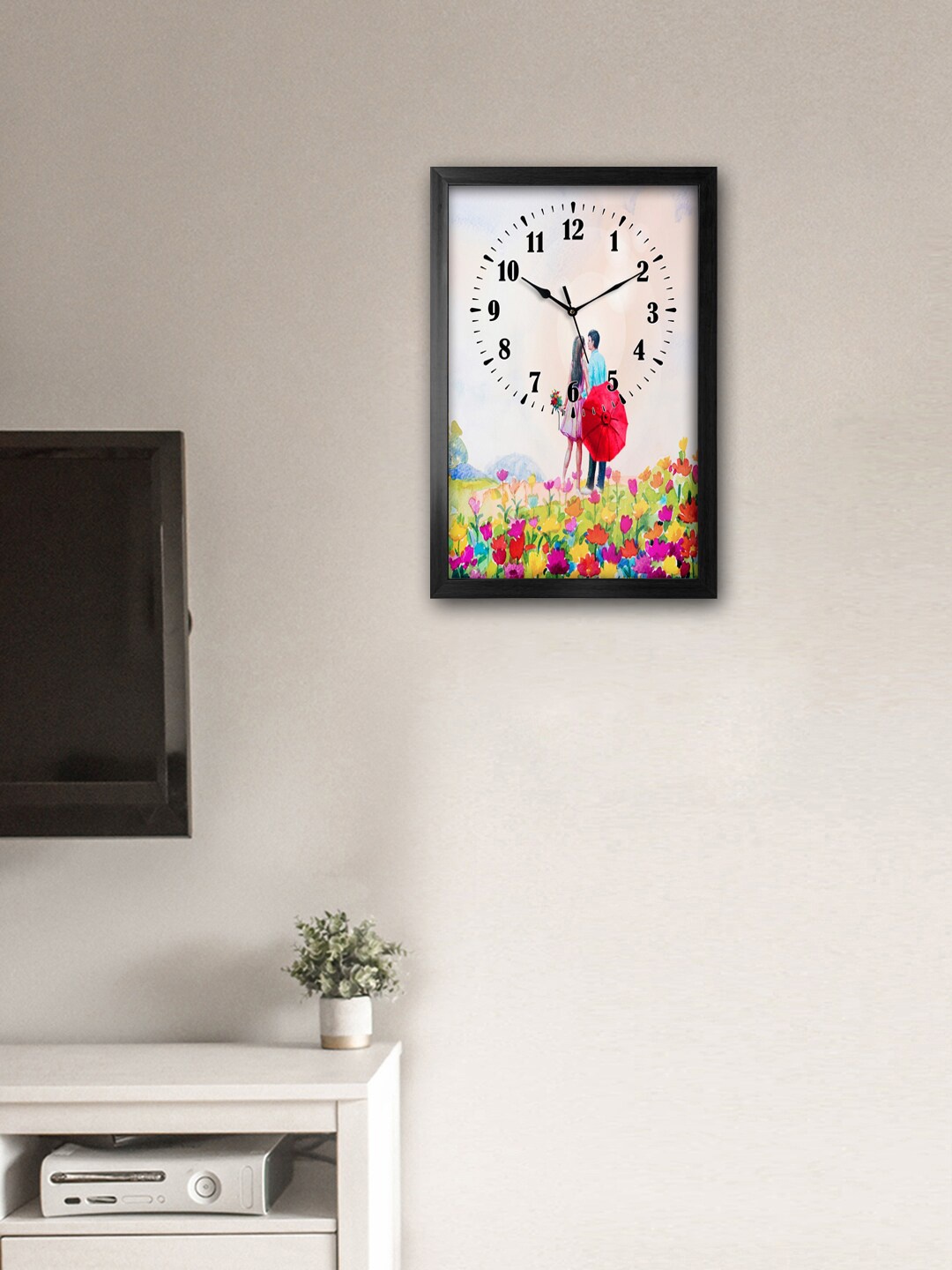 

999Store Pink & Blue Printed Traditional Wall Clock