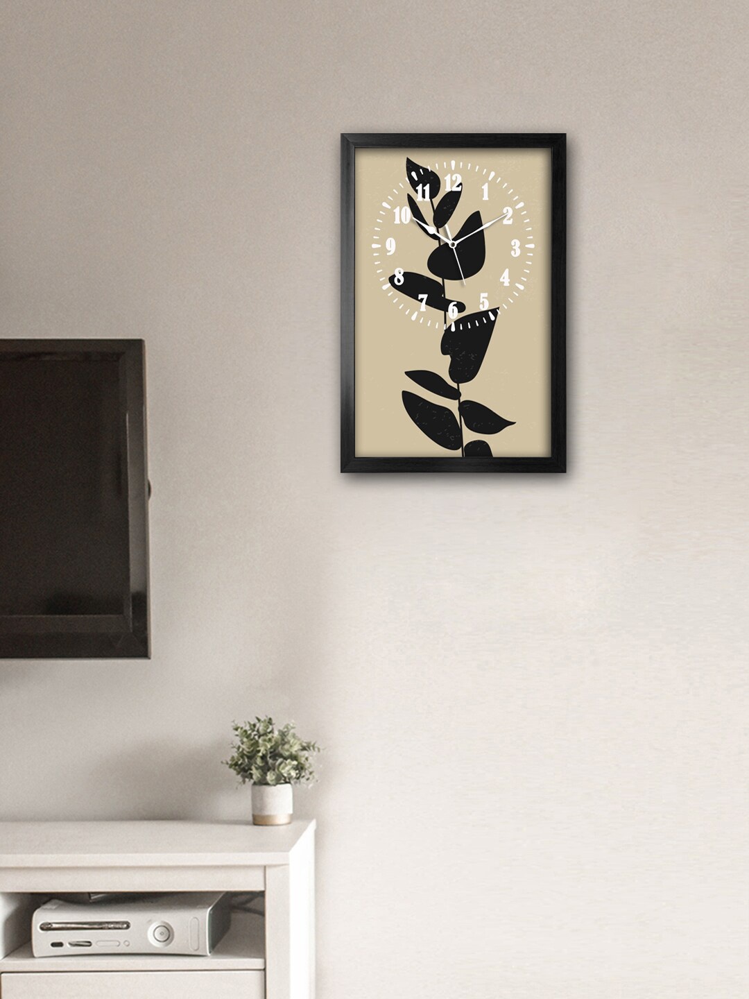 

999Store Brown & Black Printed Traditional Wall Clock