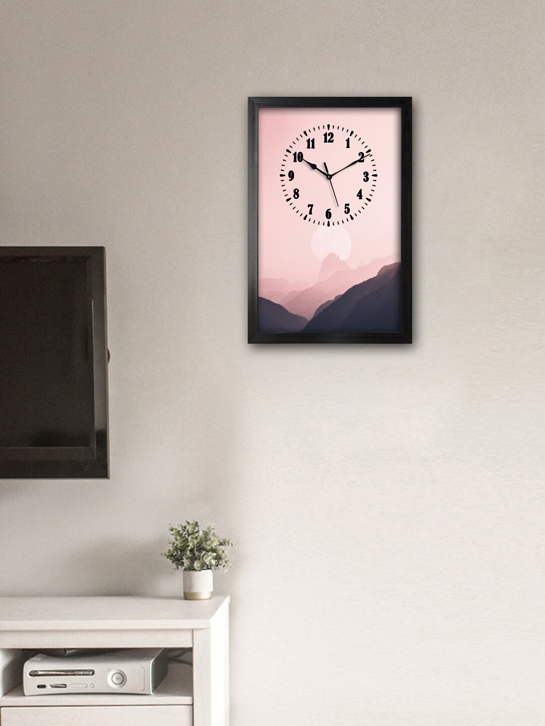 

999Store Brown & Black Printed Traditional Wall Clock