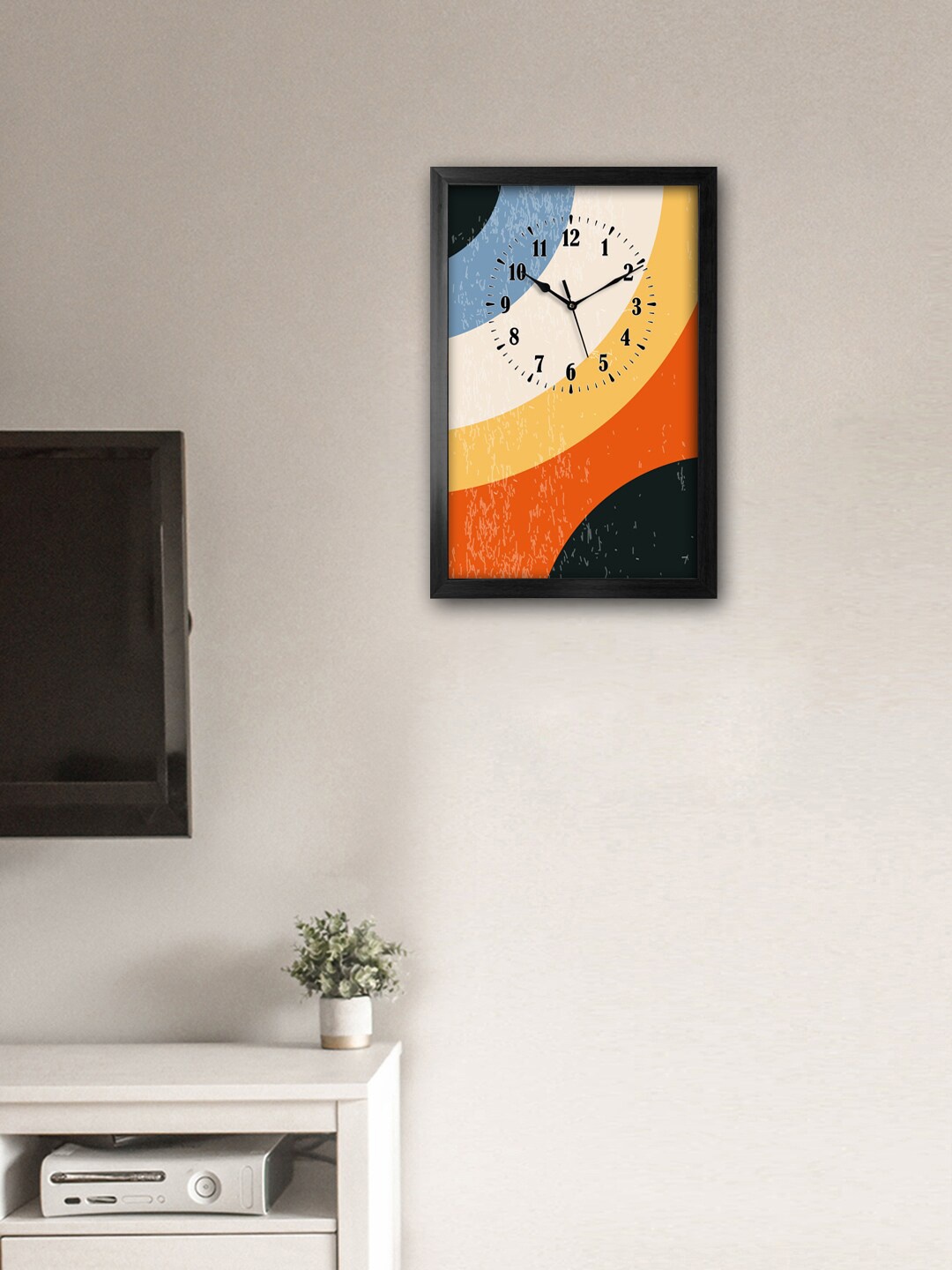 

999Store Black & Orange Printed Traditional Wall Clock