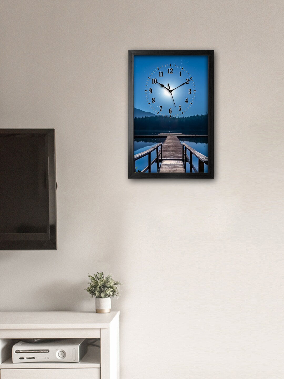 

999Store Blue & Black Printed Traditional Wall Clock