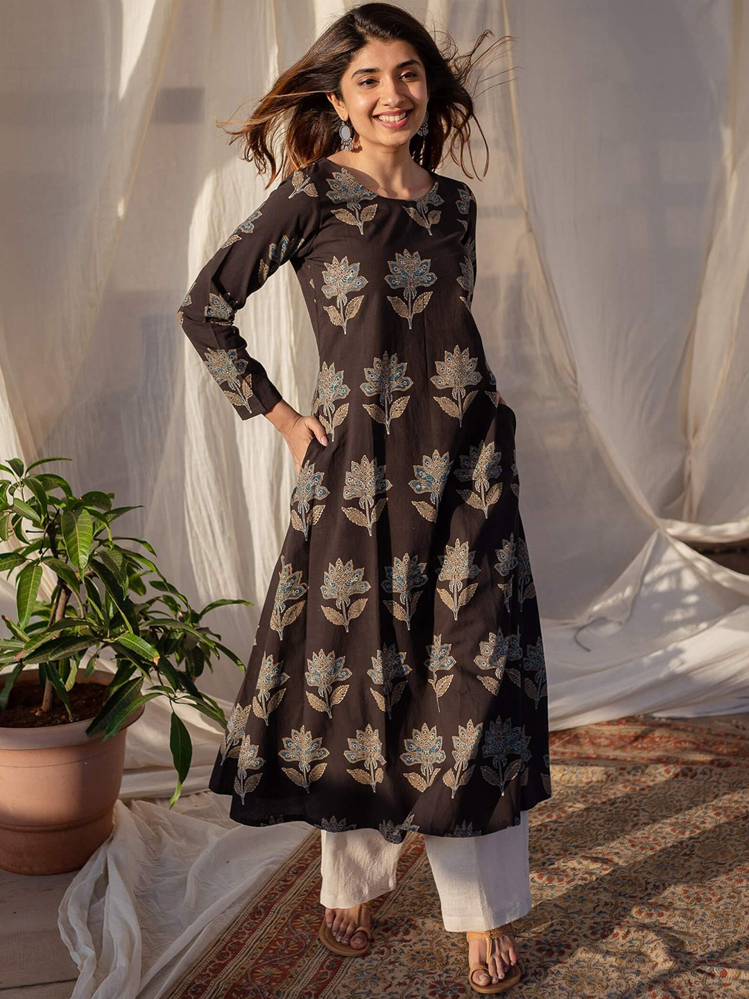 

THE INDIAN ETHNIC CO Floral Block Printed A-Line Cotton Kurta, Coffee brown