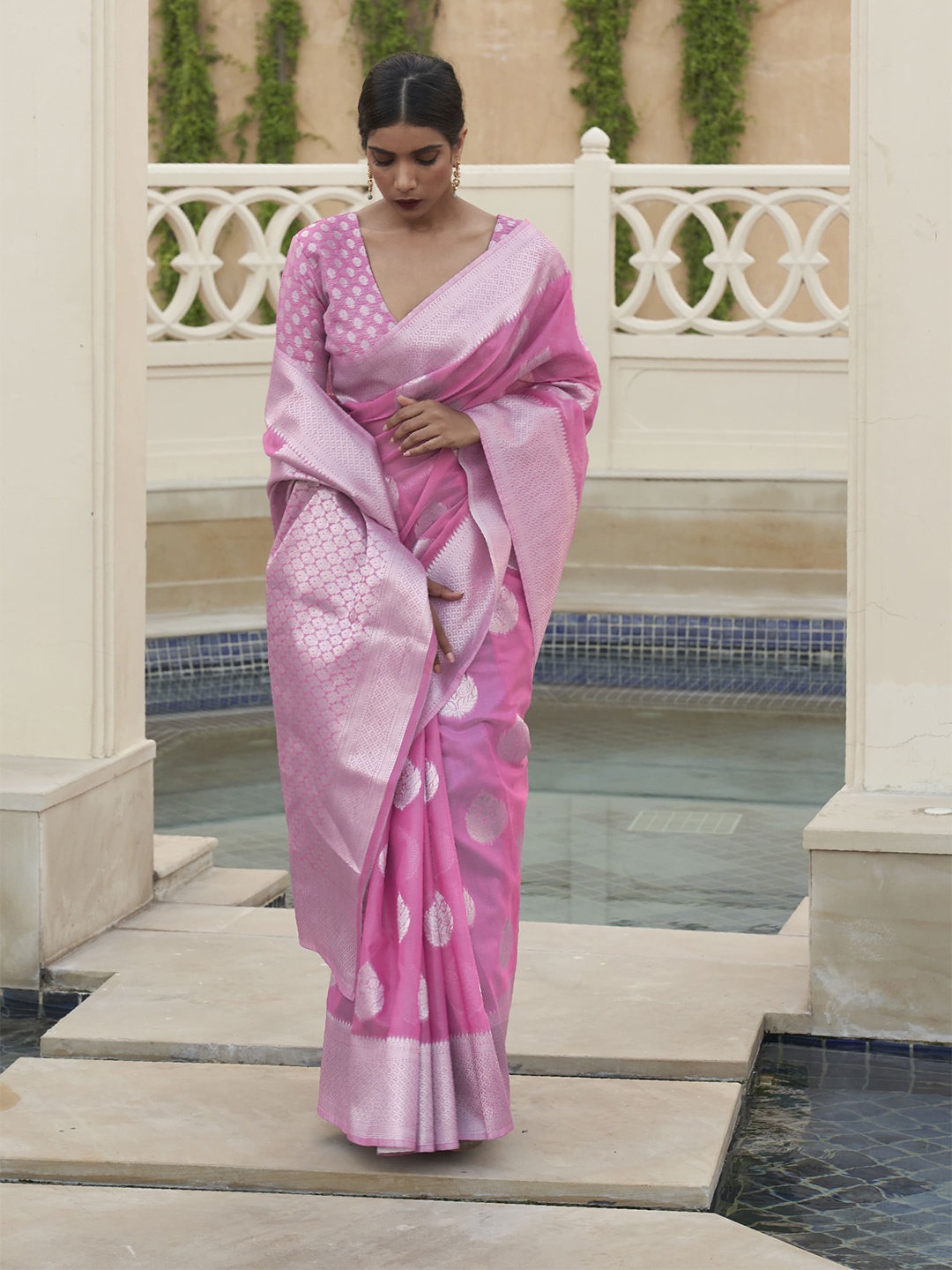 

elora Woven Design Zari Pure Linen Bhagalpuri Saree, Pink