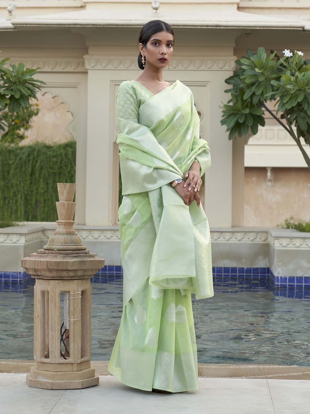 

elora Woven Design Zari Pure Linen Bhagalpuri Saree, Green