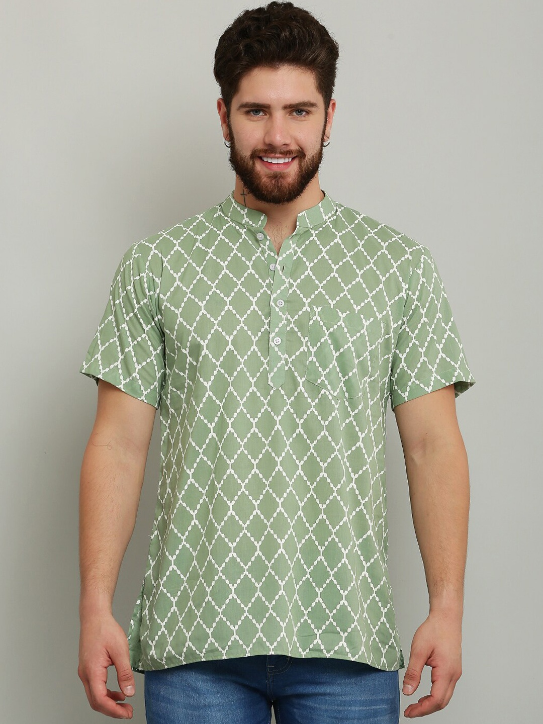 

Waahiba Geometric Embroidered Mandarin Collar Straight Pure Cotton Kurta, Green