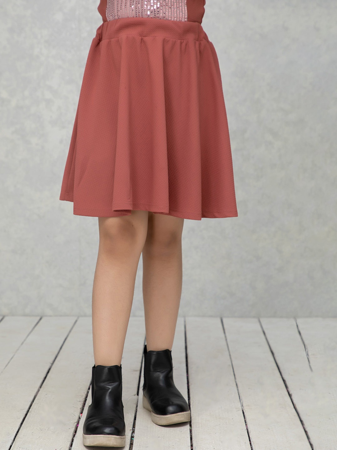 

NEUDIS Girls Above-Knee Slip-On Flared Skirt, Peach