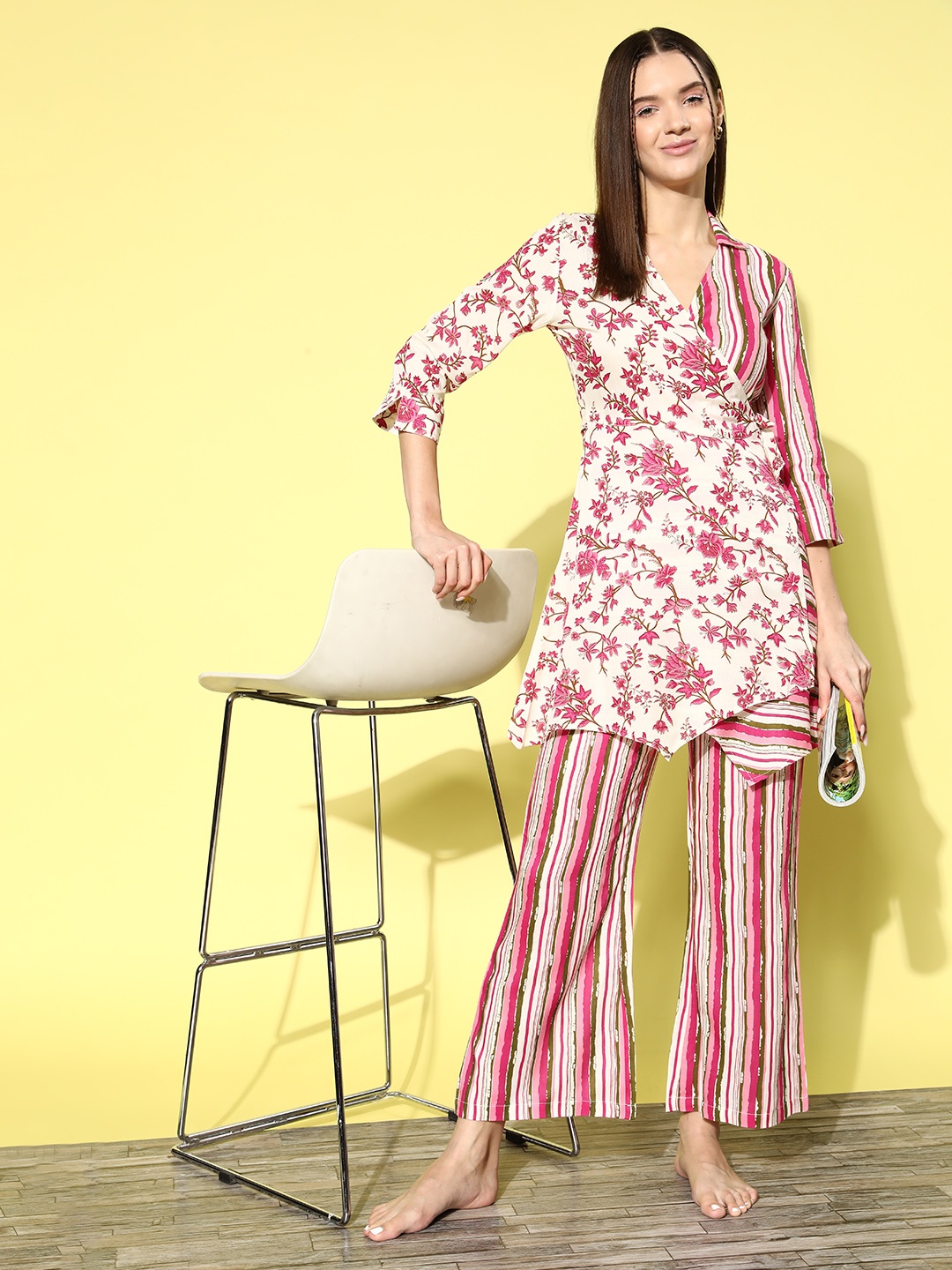 

ETC Women Pink Printed Night suit