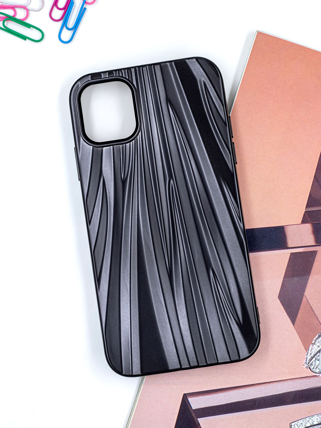 

DOOBNOOB iPhone 13 Pro Max Metallic Fold Crease Phone Back Case, Black