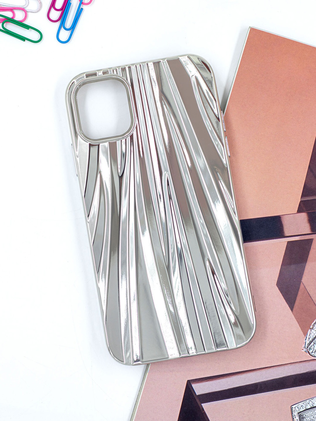 

DOOBNOOB Silver-Toned Textured iPhone 11 Silicone Phone Back Case