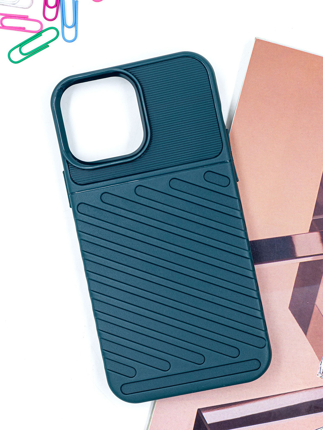 

DOOBNOOB Green Textured iPhone 13 ProMax Silicone Phone Back Case