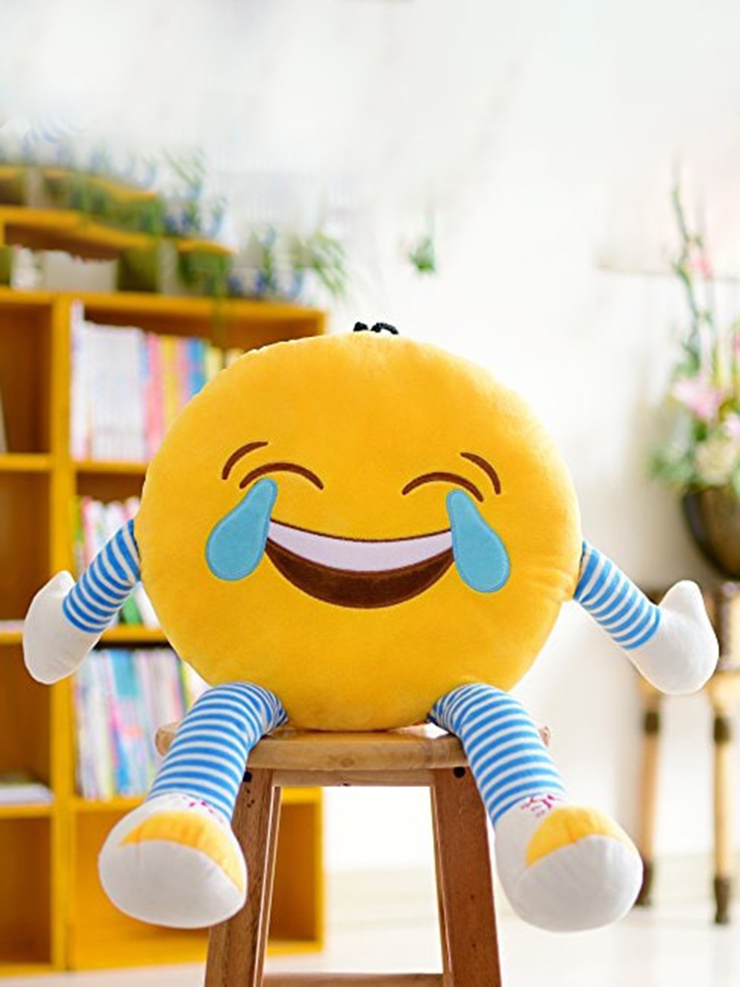 

Frantic Smiley Huggable Soft Toy, Yellow