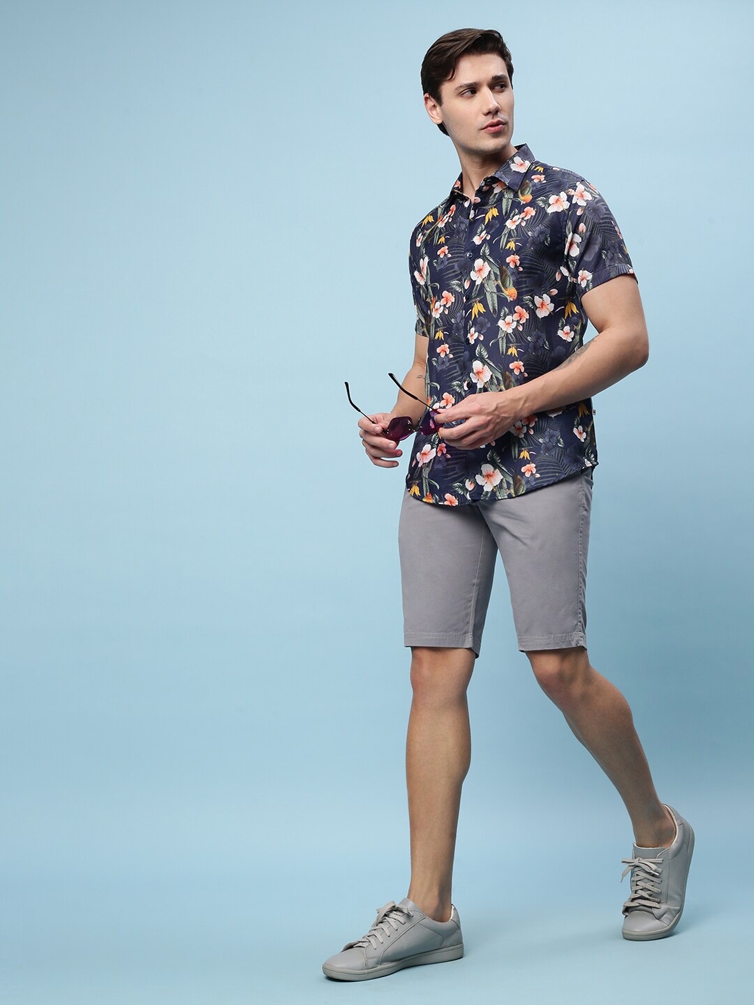 

VEIRDO Men Floral Printed Cotton Original Casual Shirt, Navy blue