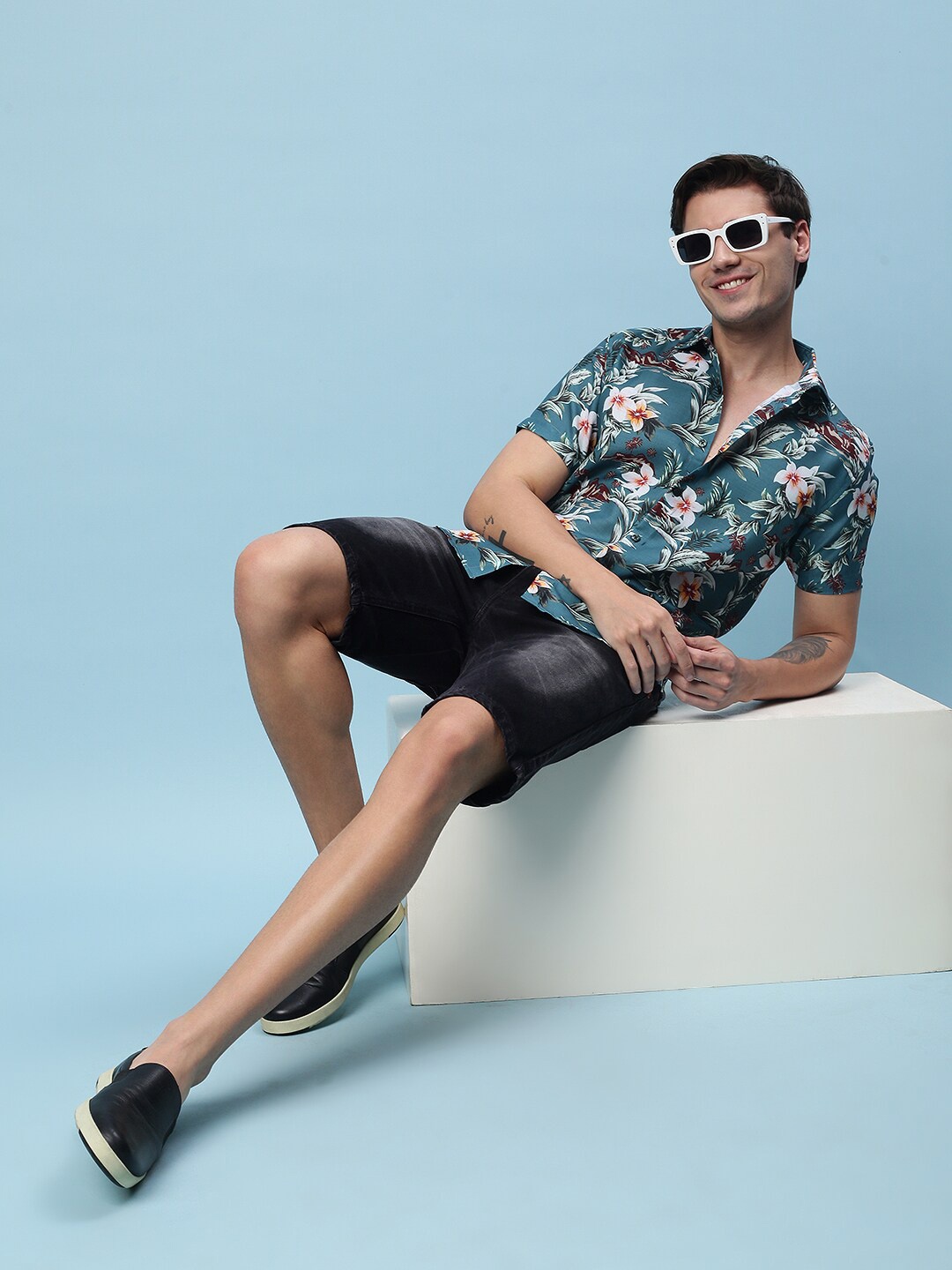 

VEIRDO Floral Printed Cotton Casual Shirt, Green