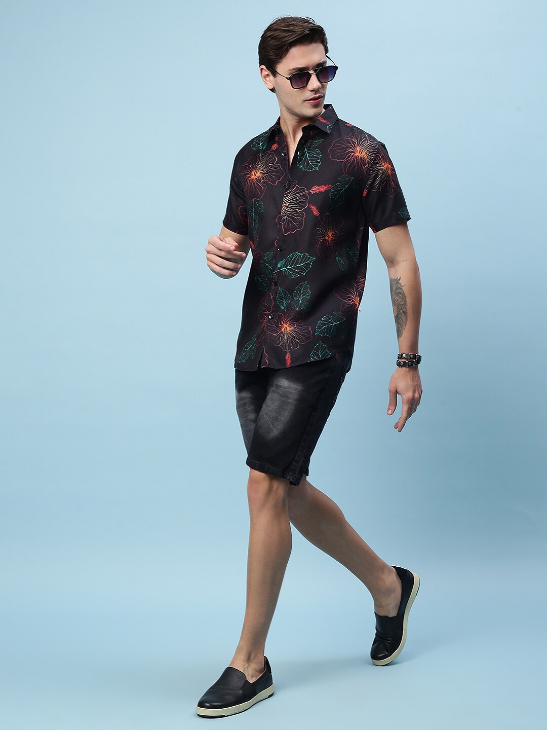 

VEIRDO Floral Printed Cotton Casual Shirt, Black
