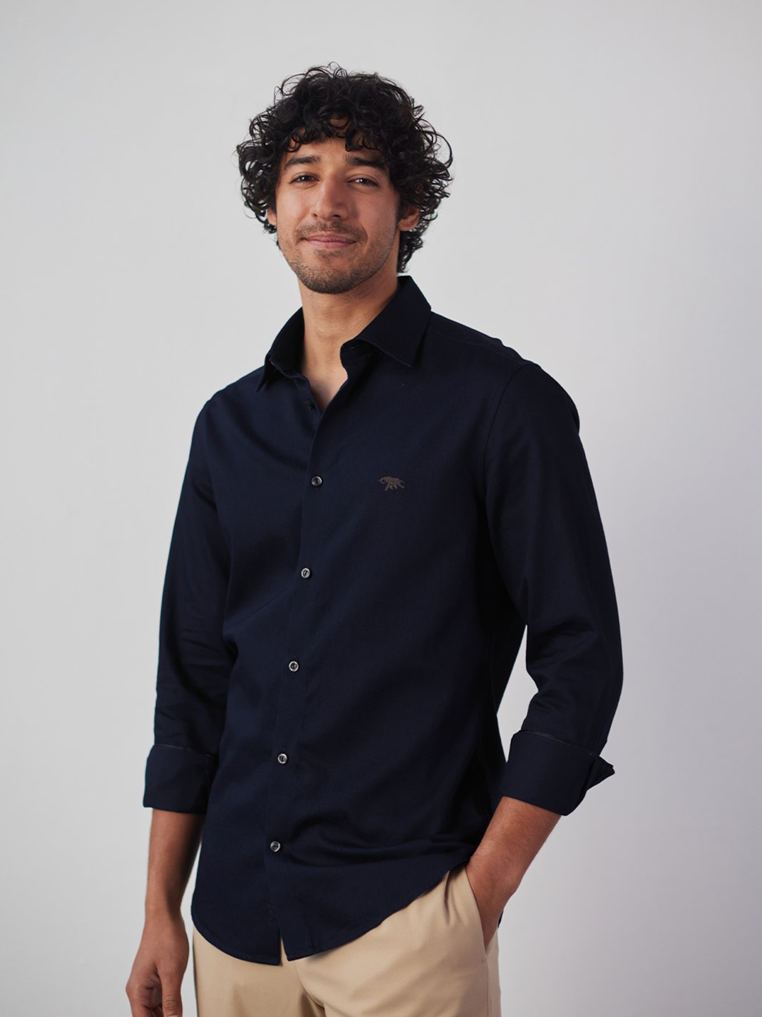 

Andamen Spread Collar Cotton Casual Shirt, Navy blue