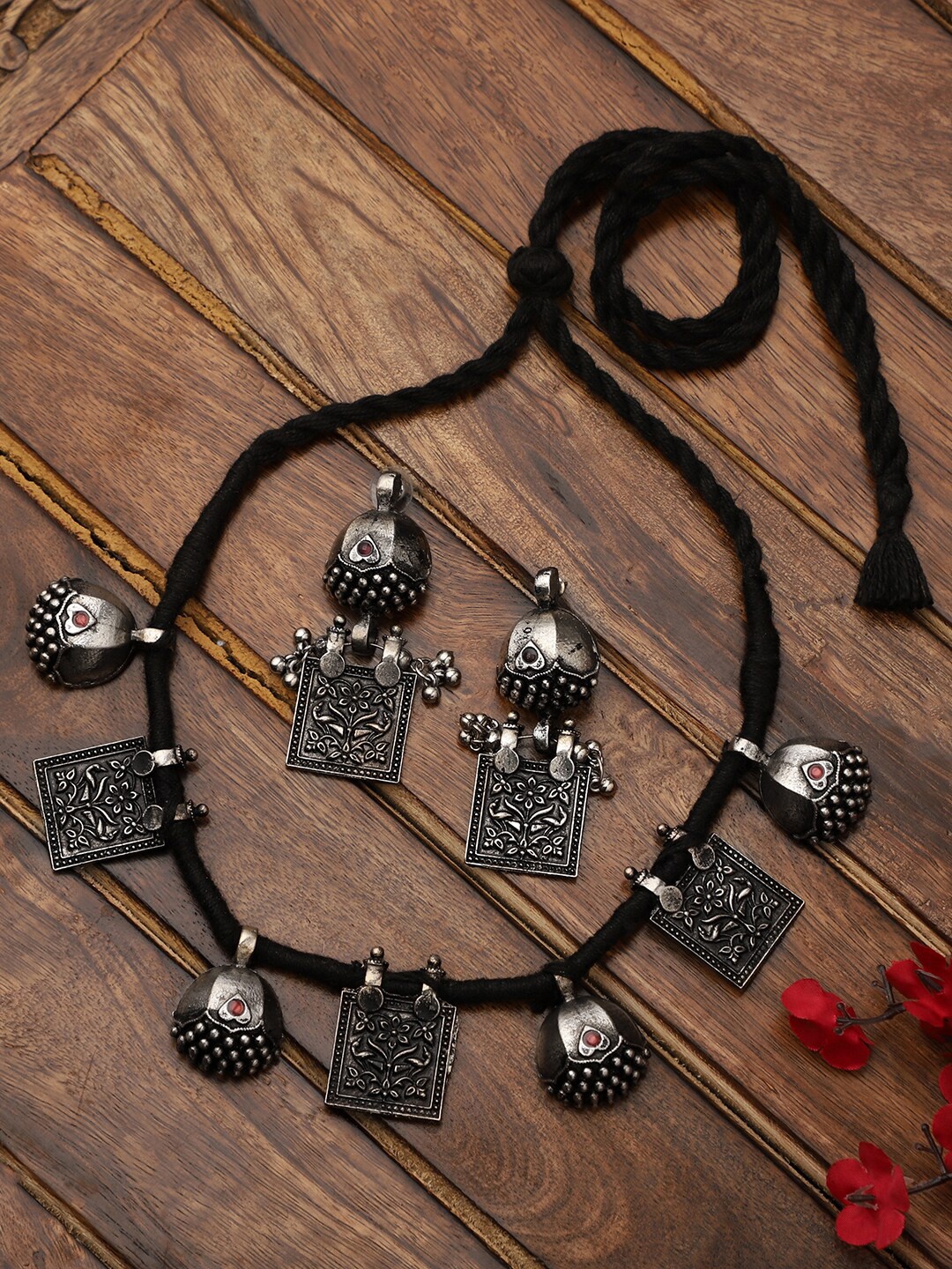 

VENI Silver-Plated Oxidised Jewellery Set