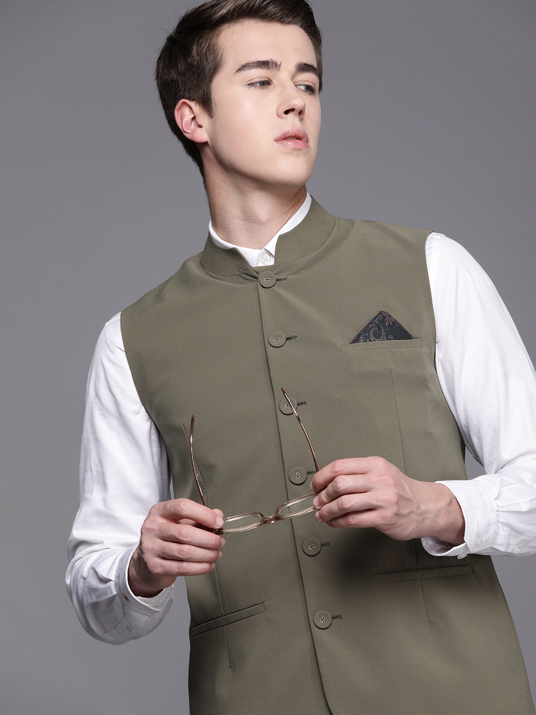 

Theme Solid Regular Fit Nehru Jacket, Olive