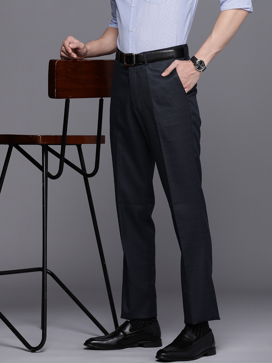 

Theme Smart Checked Slim Fit Trousers, Navy blue