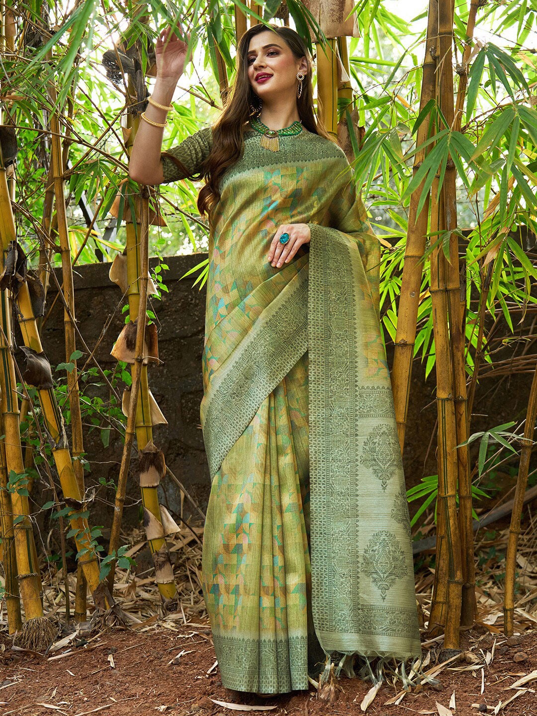 

Saree mall Abstract Silk Blend Block Print Sarees, Olive