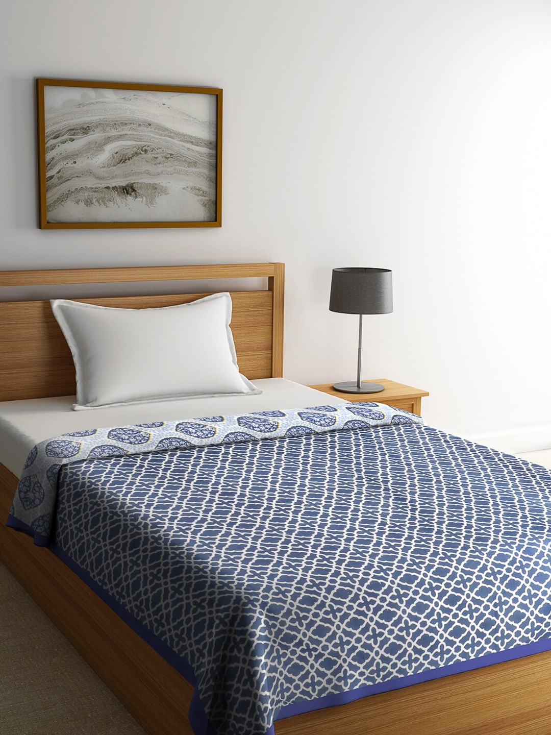 

ROMEE Blue & White Ethnic Motifs AC Room 150 GSM Single Bed Dohar
