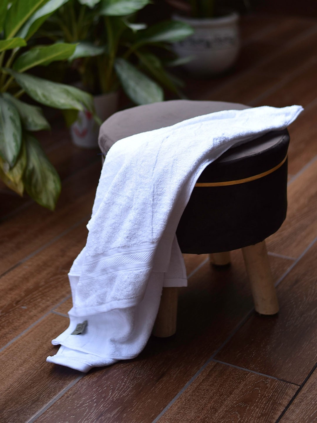 

Furbo White 3 Pieces Anti-Microbial 600 GSM Bamboo Towel Set
