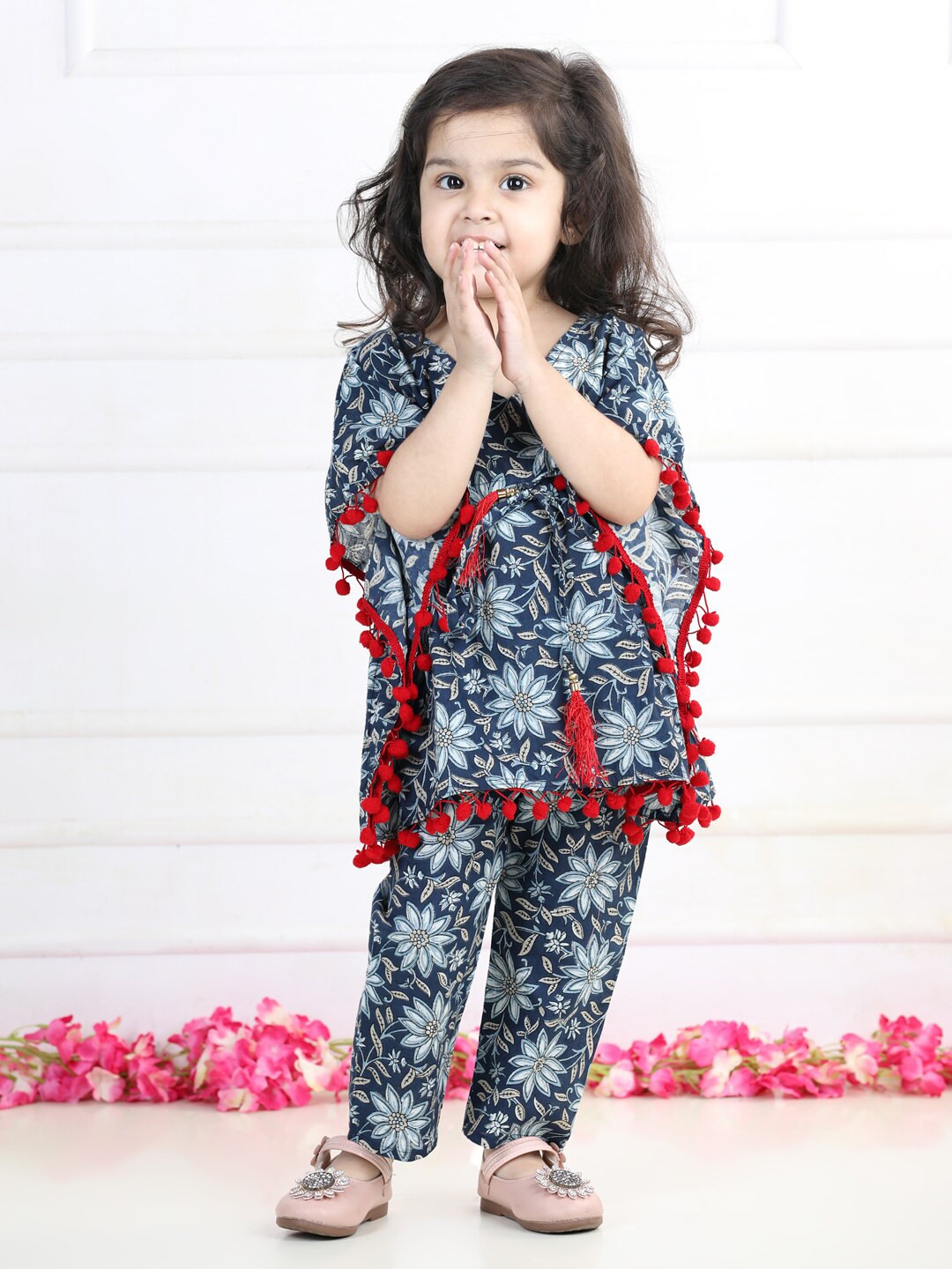 

kidcetra Girls Floral Printed Pure Cotton Kaftan Kurta With Trousers, Navy blue