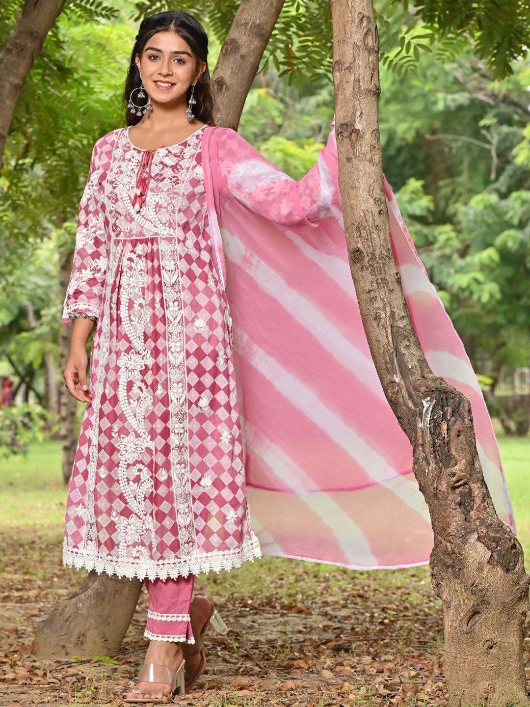 

Zolo Label Geometric Printed Thread Work Pure Cotton Kurta With Palazzos & Dupatta, Pink