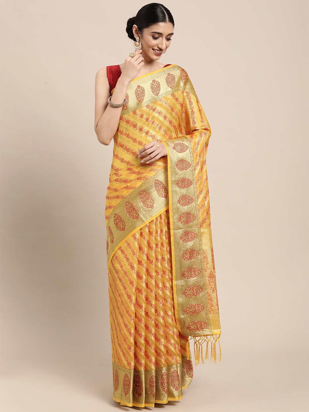 

Sangria Floral Woven Design Zari Saree, Yellow