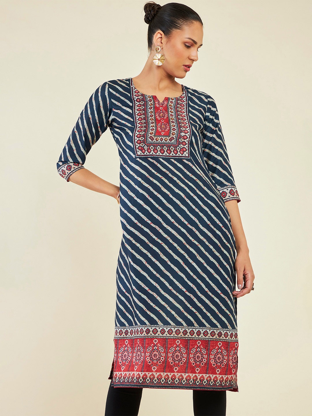 

Soch Leheriya Notch Neck Sequinned Straight Kurta, Navy blue