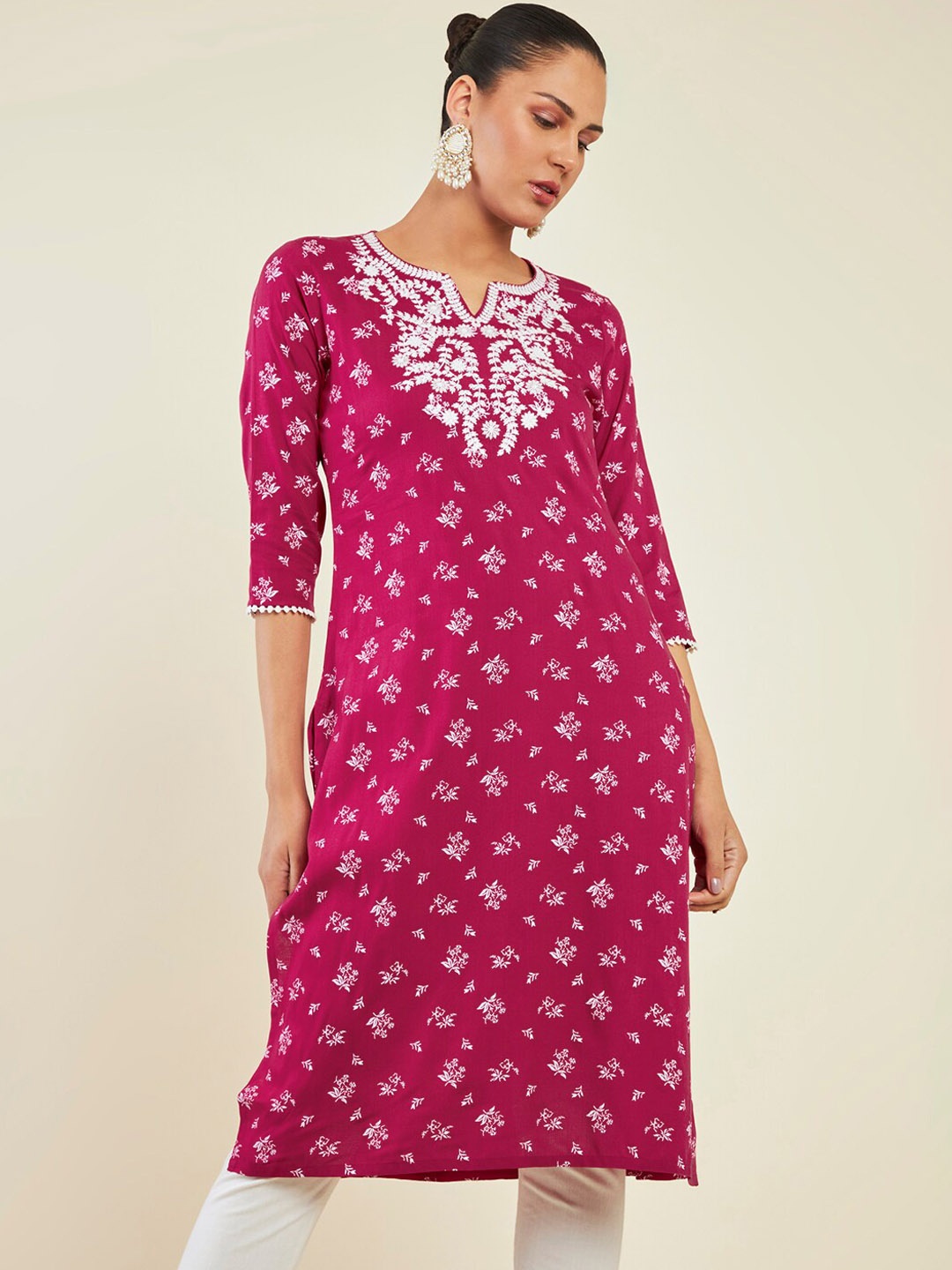 

Soch Floral Printed Notch Neck Thread Work Straight Kurta, Magenta