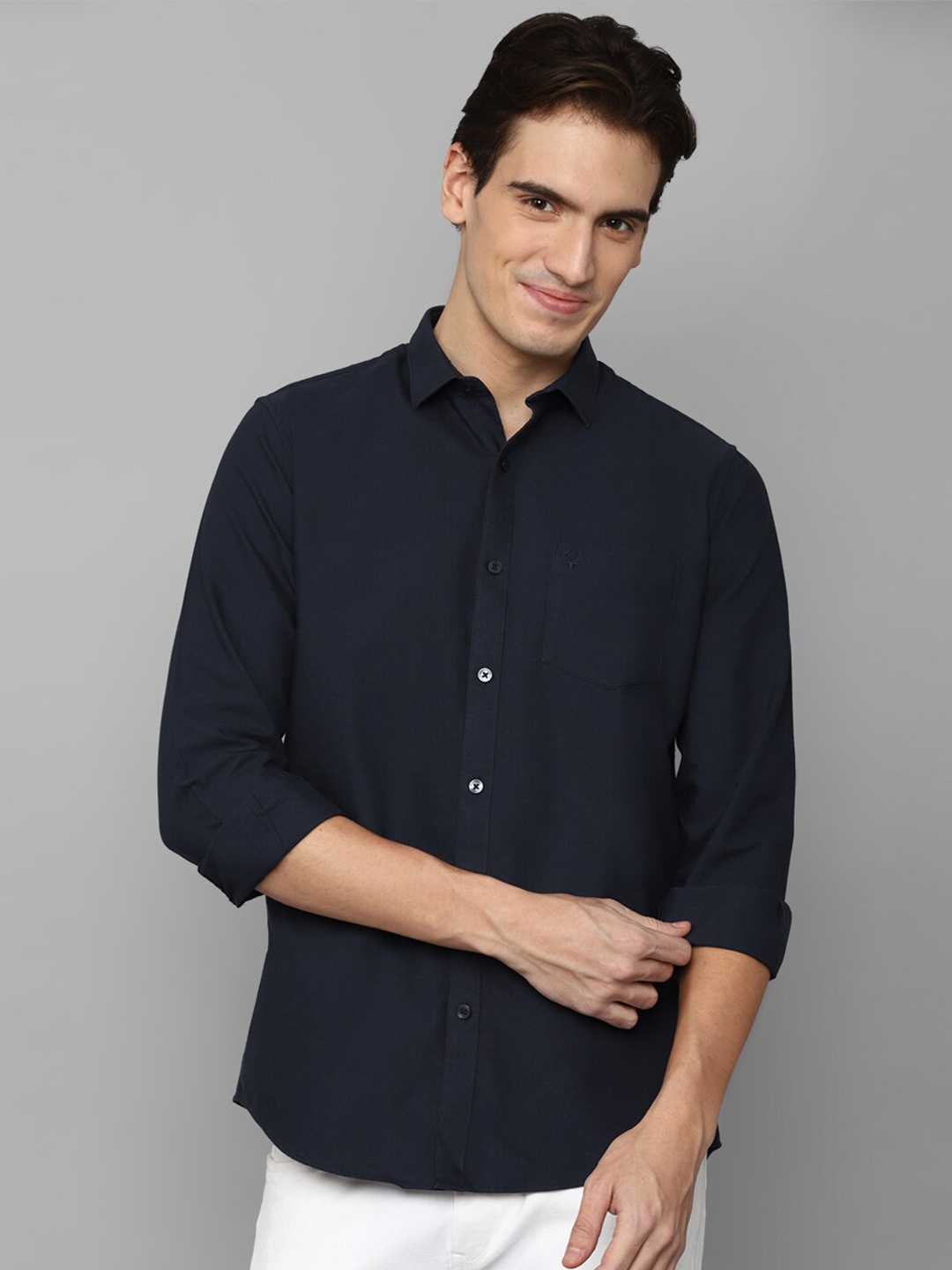 

Allen Solly Slim Fit Pure Cotton Casual Shirt, Navy blue