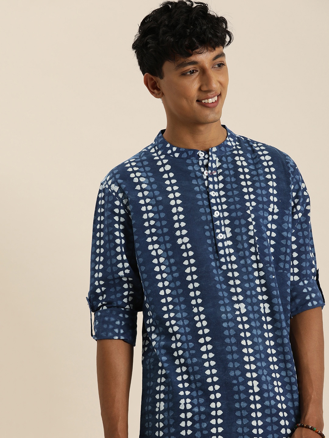 

Taavi Men Geometric Printed Kurta, Blue