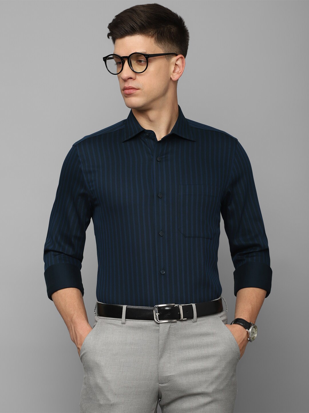 

Louis Philippe Multi Striped Casual Pure Cotton Shirt, Navy blue