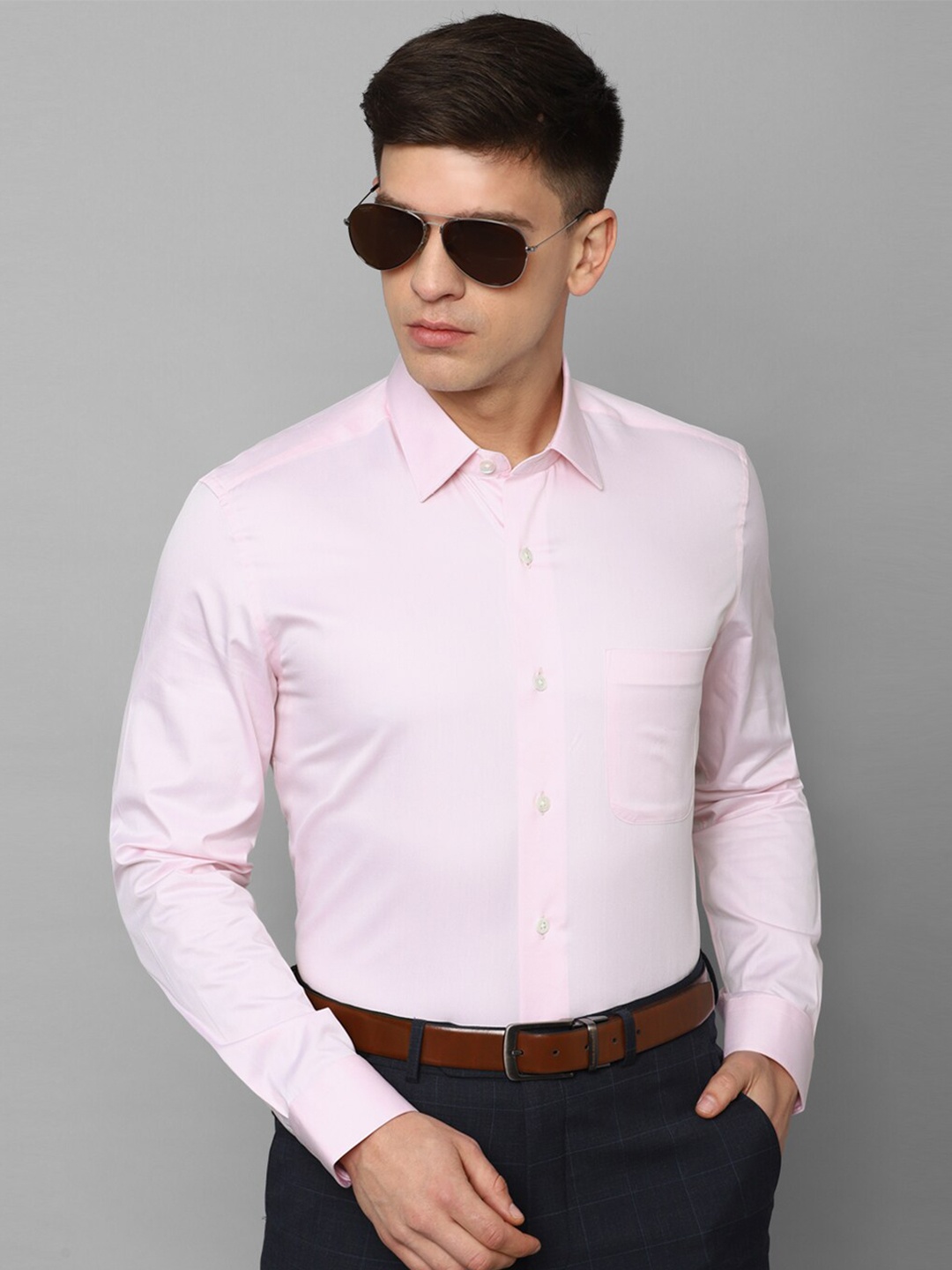 

Luxure by Louis Philippe Men Cotton Slim Fit Formal Shirt, Pink