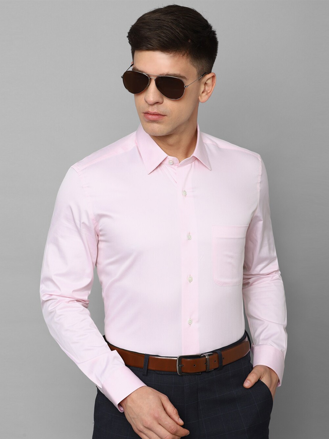 

Luxure by Louis Philippe Slim Fit Pure Cotton Formal Shirt, Pink