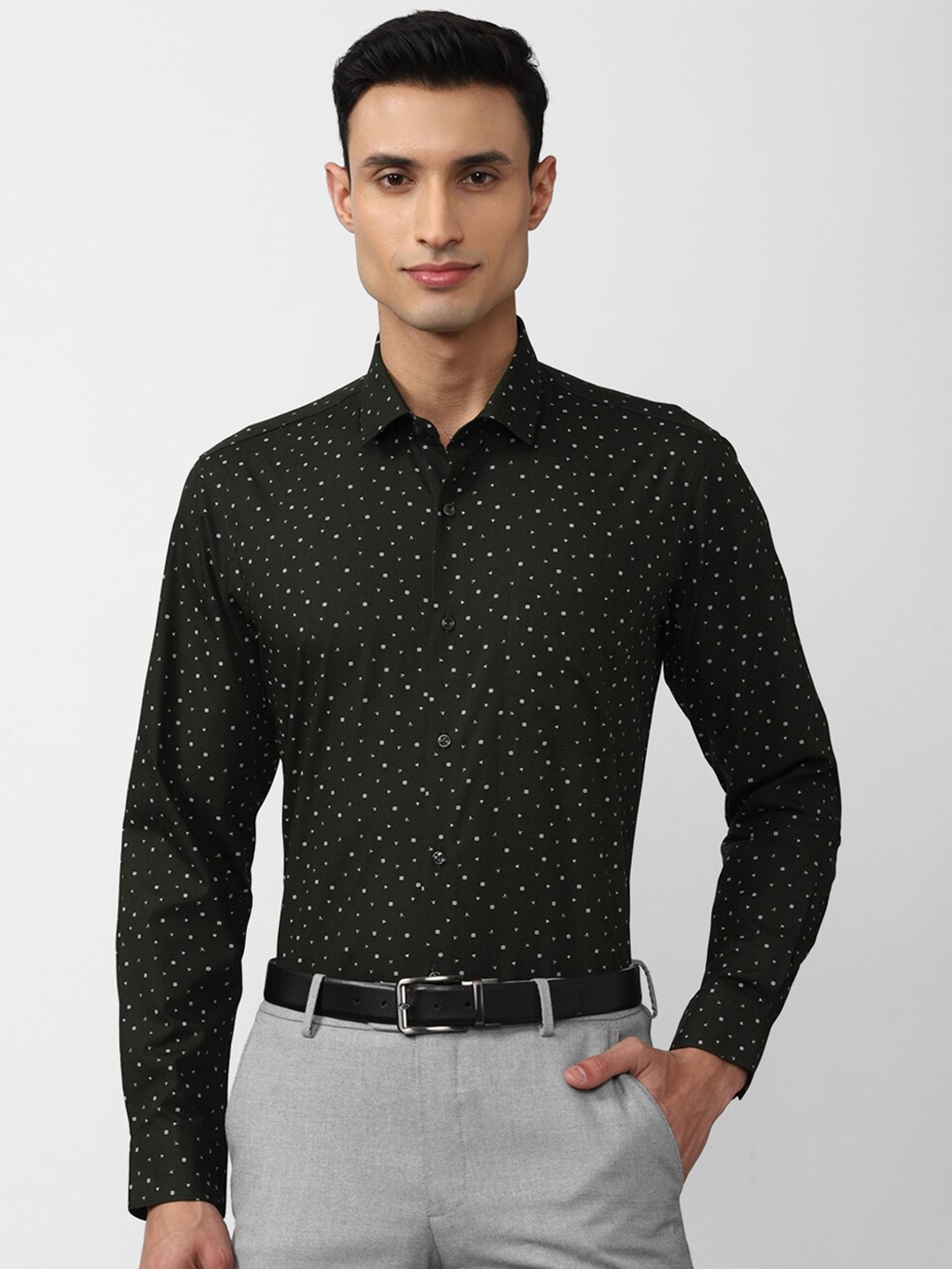 

Peter England Men Cotton Printed Formal Shirt, Black