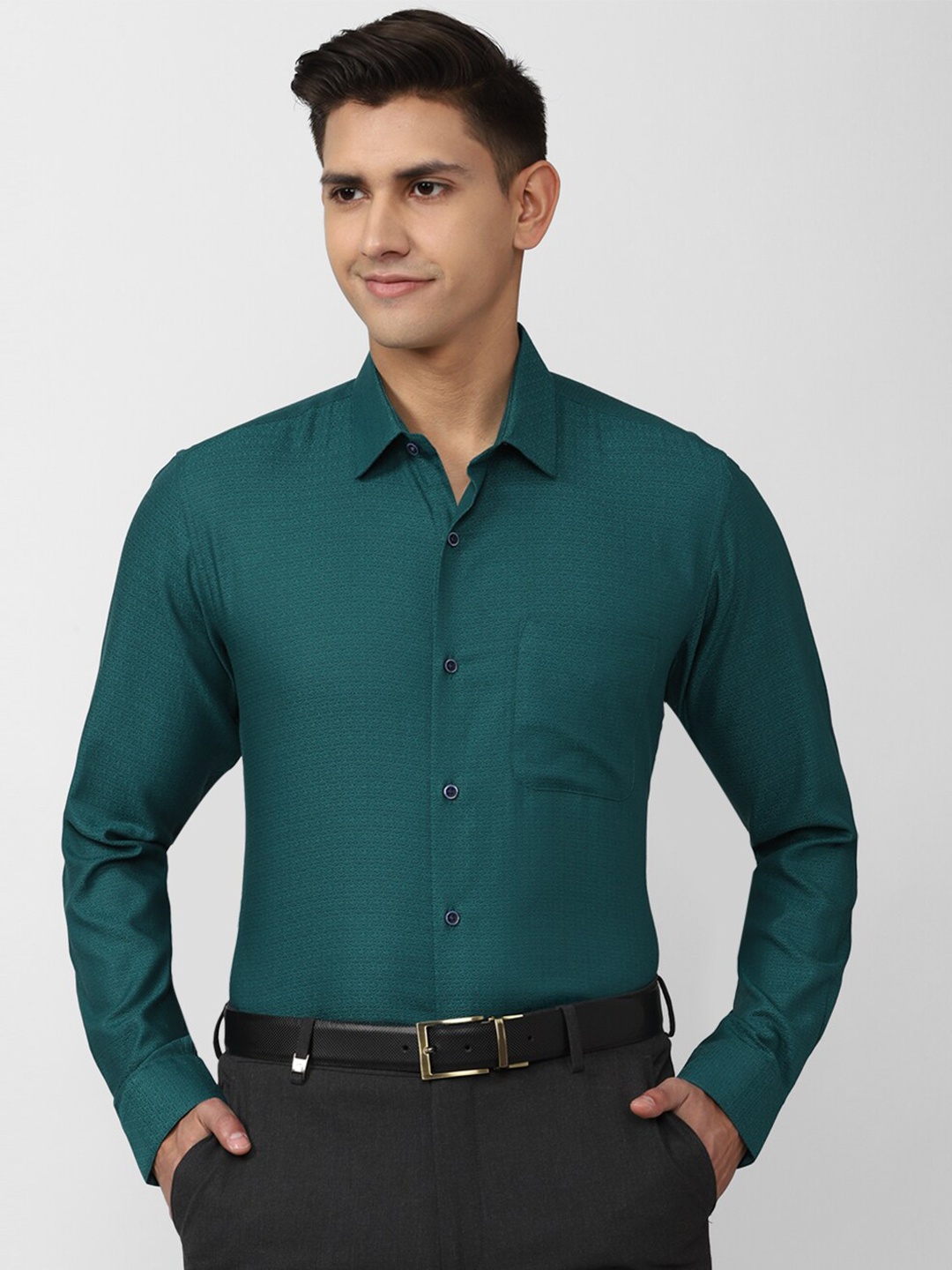 

Peter England Spread Collar Formal Shirt, Green