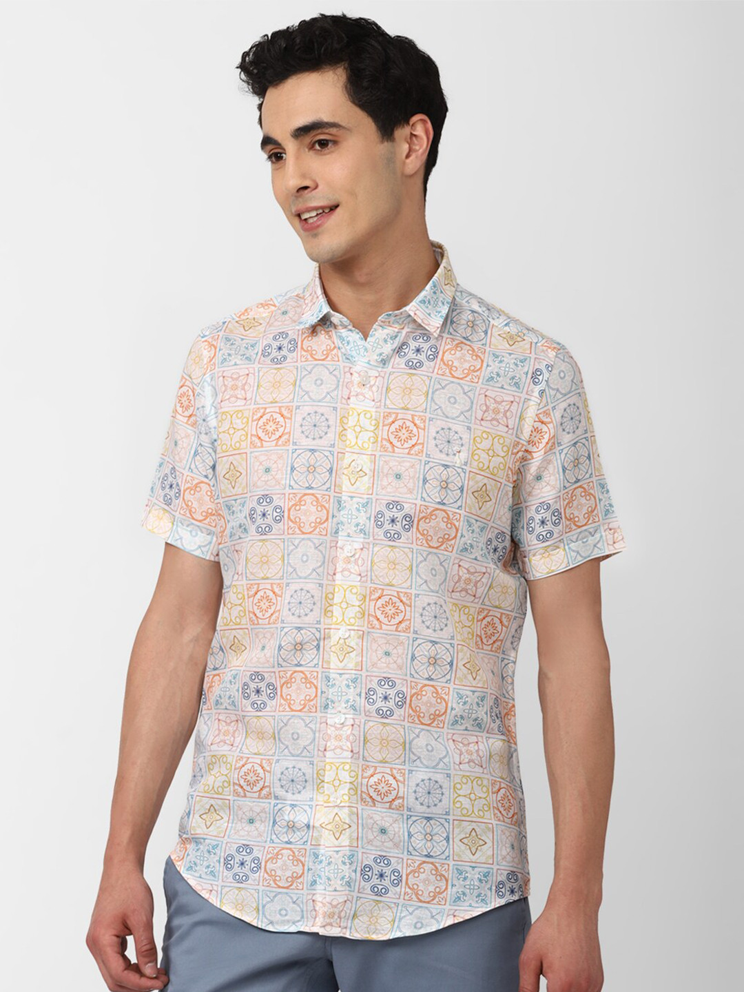 

SIMON CARTER LONDON Men Slim Fit Printed Casual Cotton Shirt, Cream