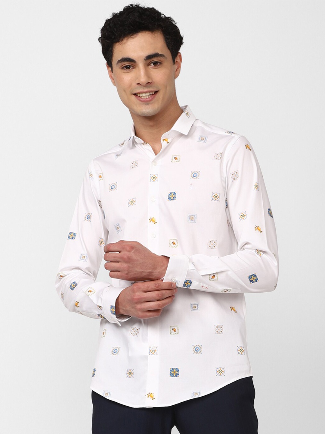

SIMON CARTER LONDON Conversational Printed Pure Cotton Slim Fit Casual Shirt, White