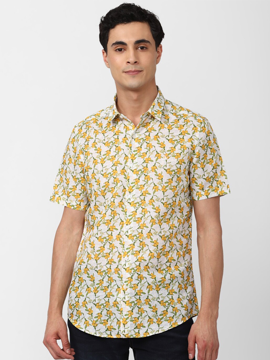 

SIMON CARTER LONDON Slim Fit Spread Collar Floral Printed Casual Shirt, Yellow