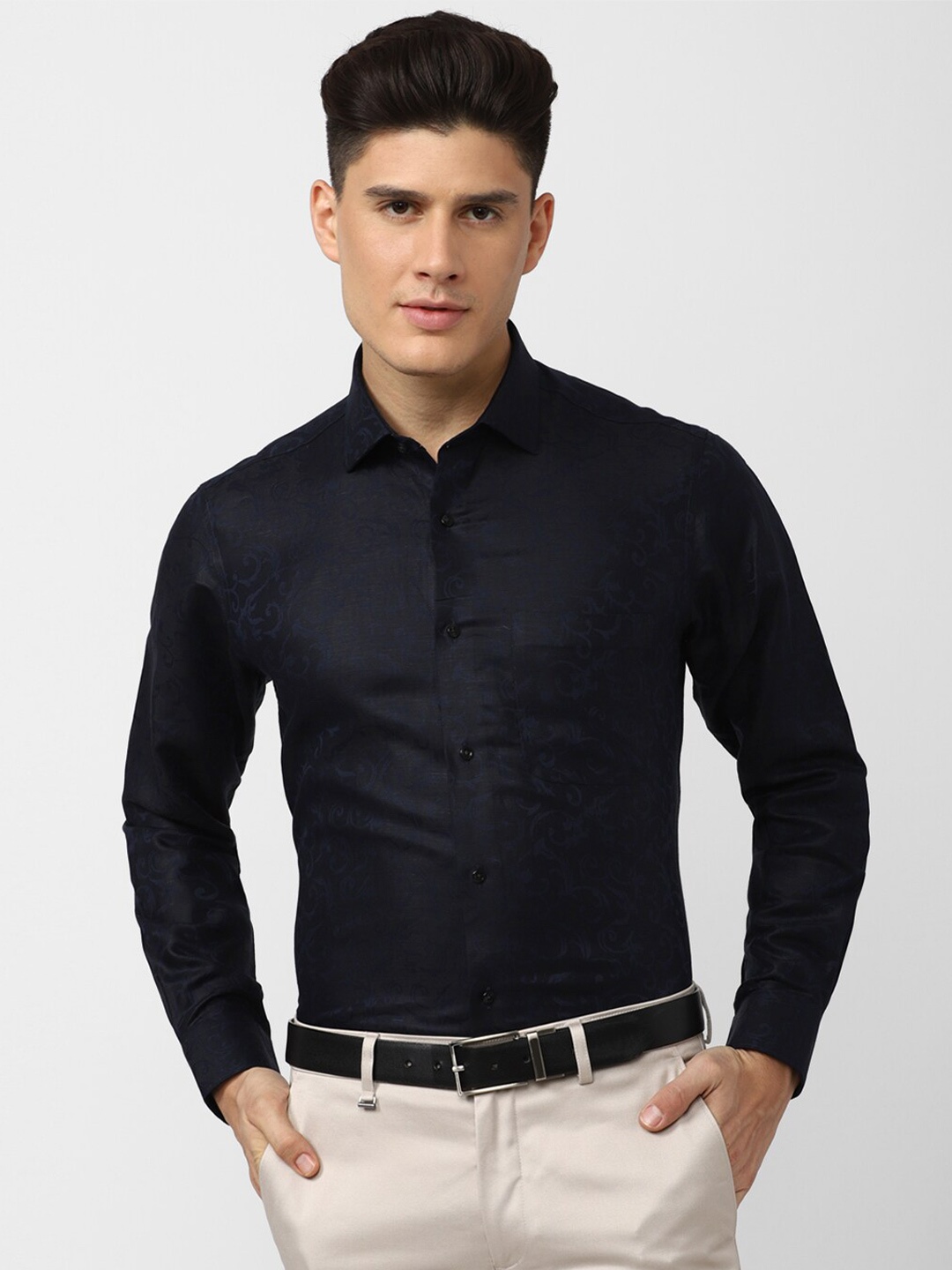 

Van Heusen World Wear Ethnic Printed Spread Collar Formal Shirt, Navy blue