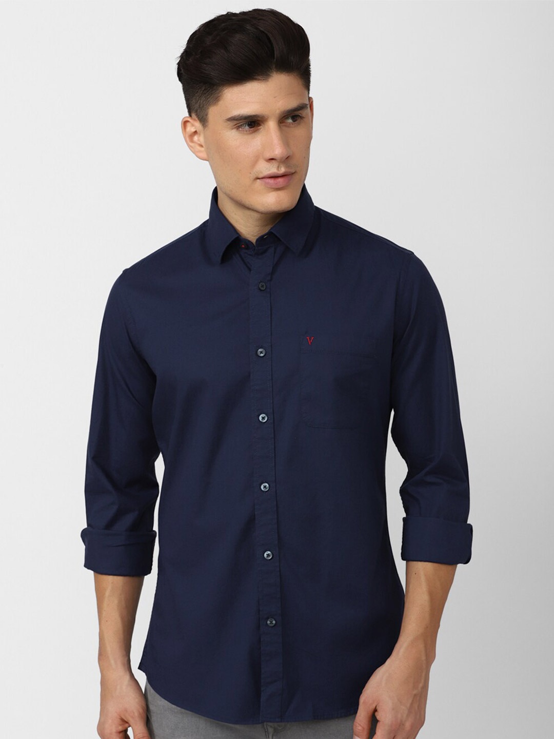 

Van Heusen Sport Slim Fit Spread Collar Casual Shirt, Navy blue