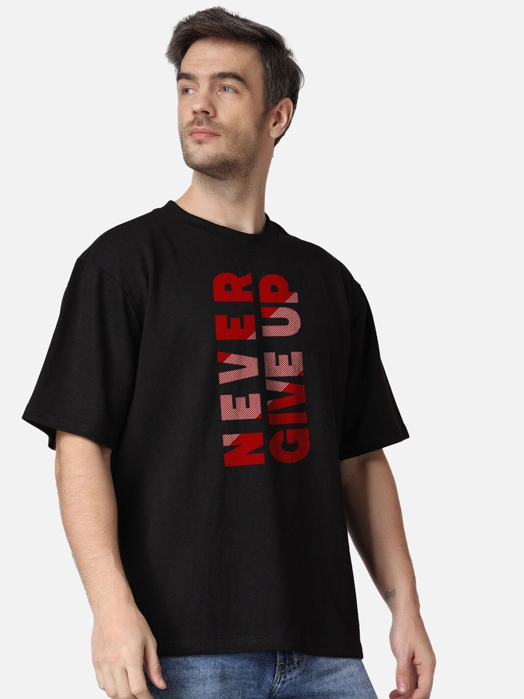 

The Label Bar Printed Drop-Shoulder Sleeves Oversized Fit T-shirt, Black