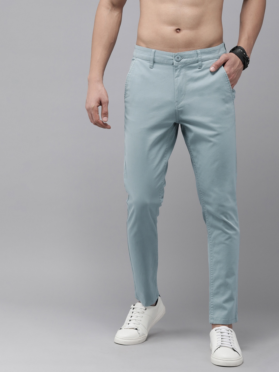 

The Roadster Life Co. Men Mid-Rise Chinos, Blue