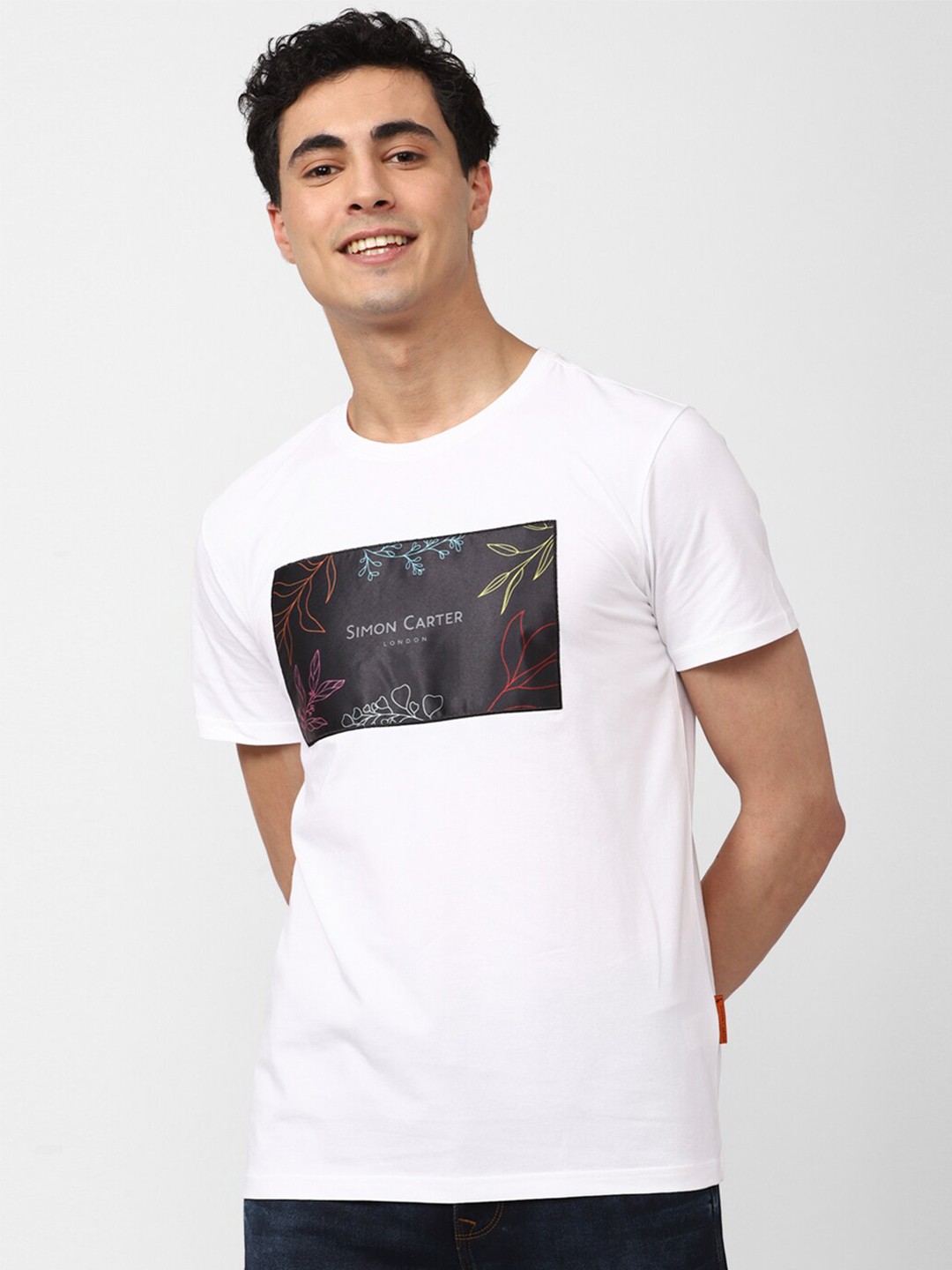 

SIMON CARTER LONDON Floral Printed Slim Fit T-shirt, White