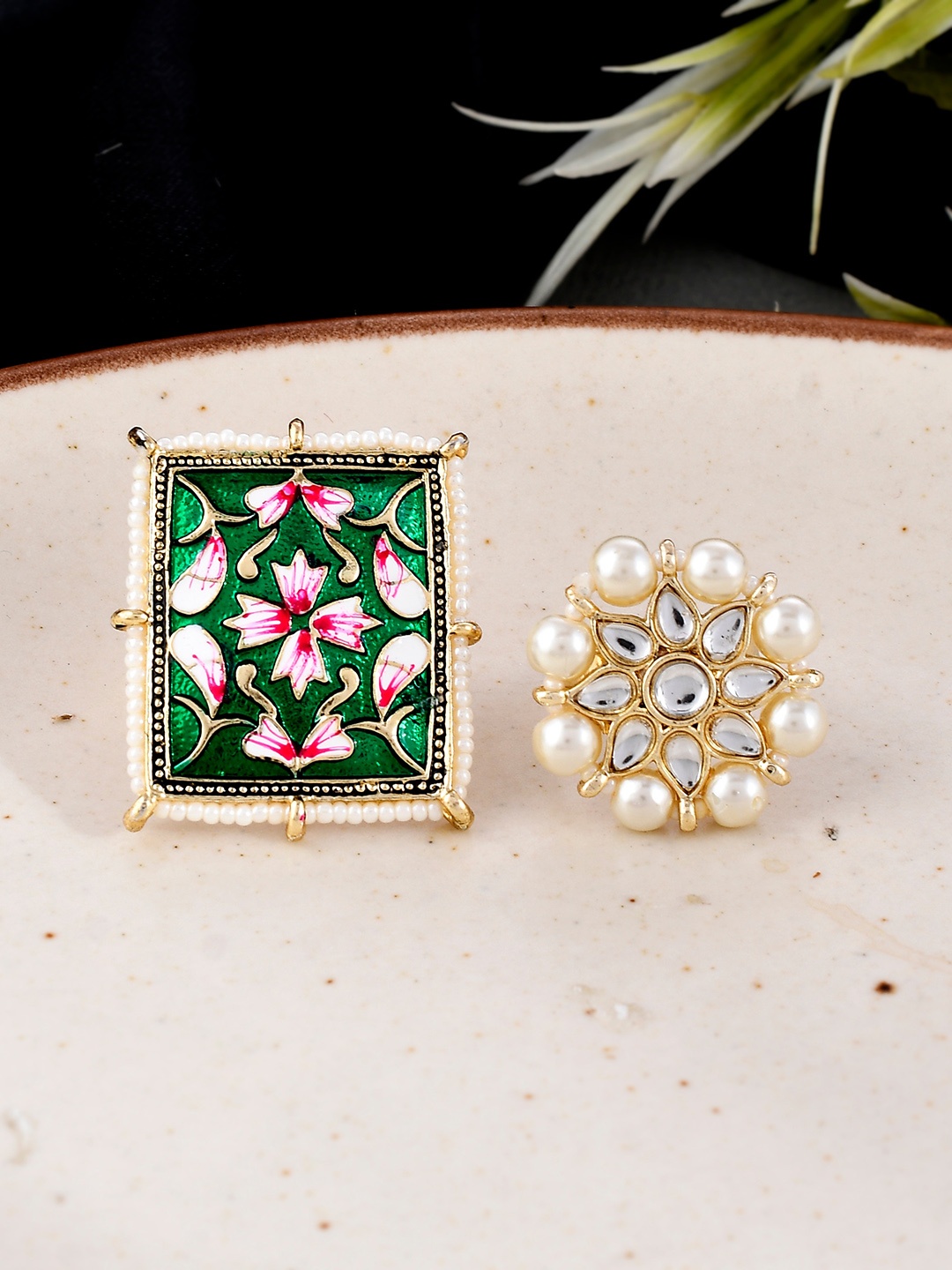 

Shoshaa Set of 2 Gold-Plated Meenakari Kundan Adjustable Finger Rings, Green