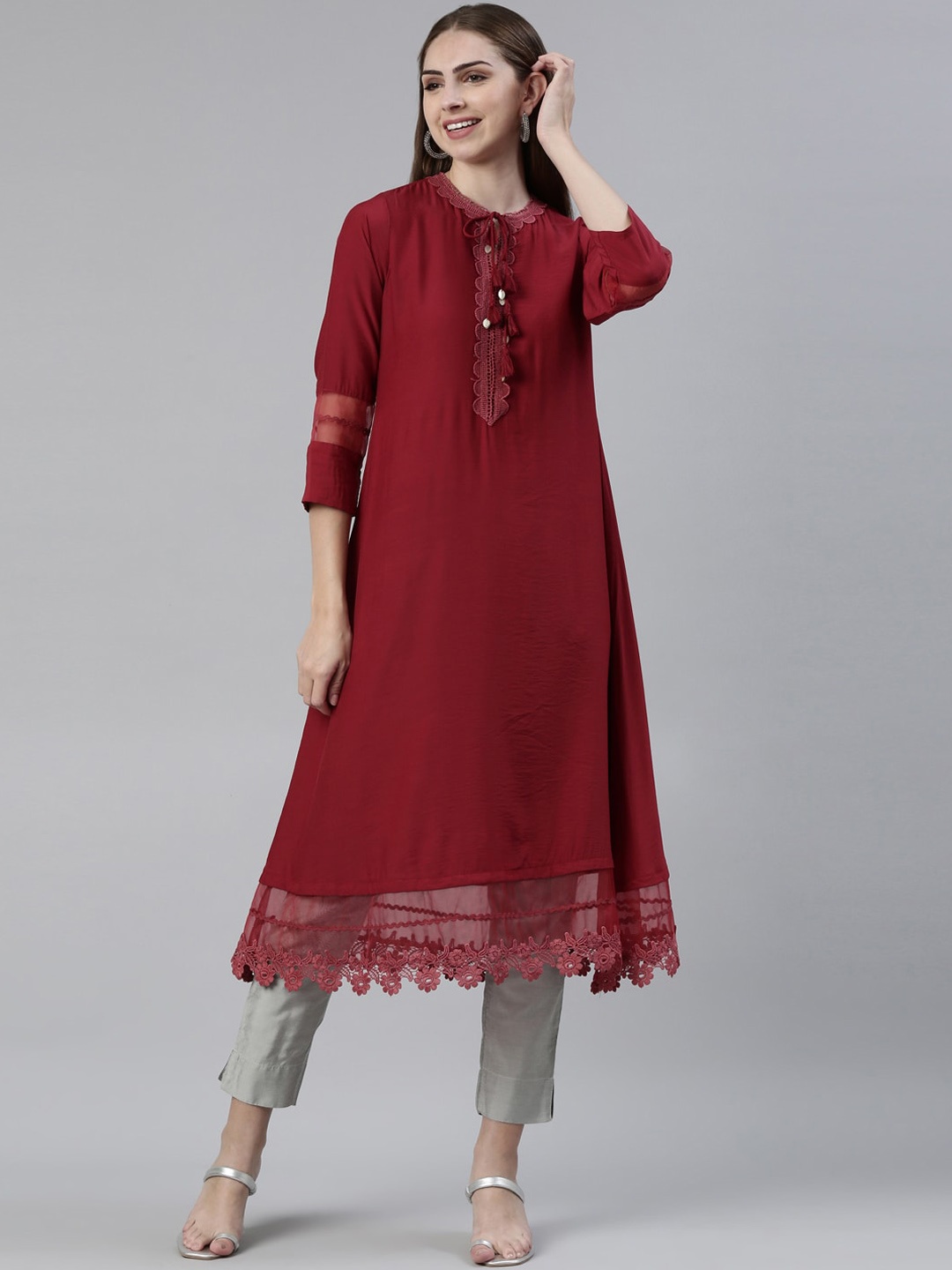 

Neerus Three-Quarter Sleeves Thread Work Kurta, Maroon