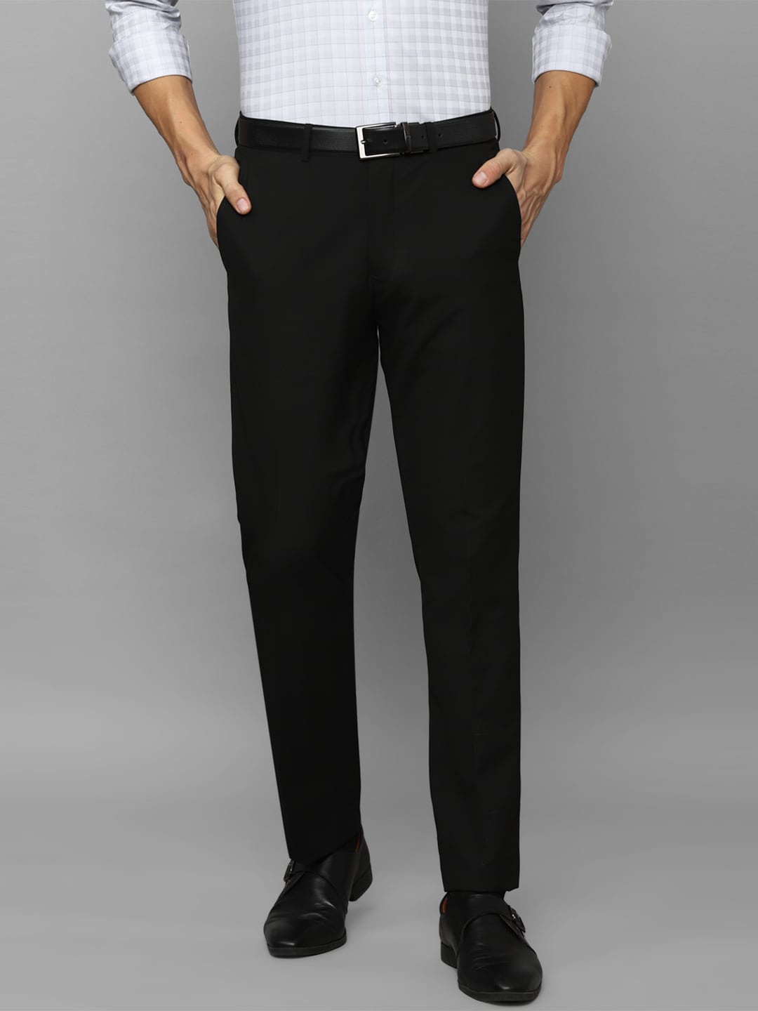 

Louis Philippe Men Slim Fit Formal Trousers, Black