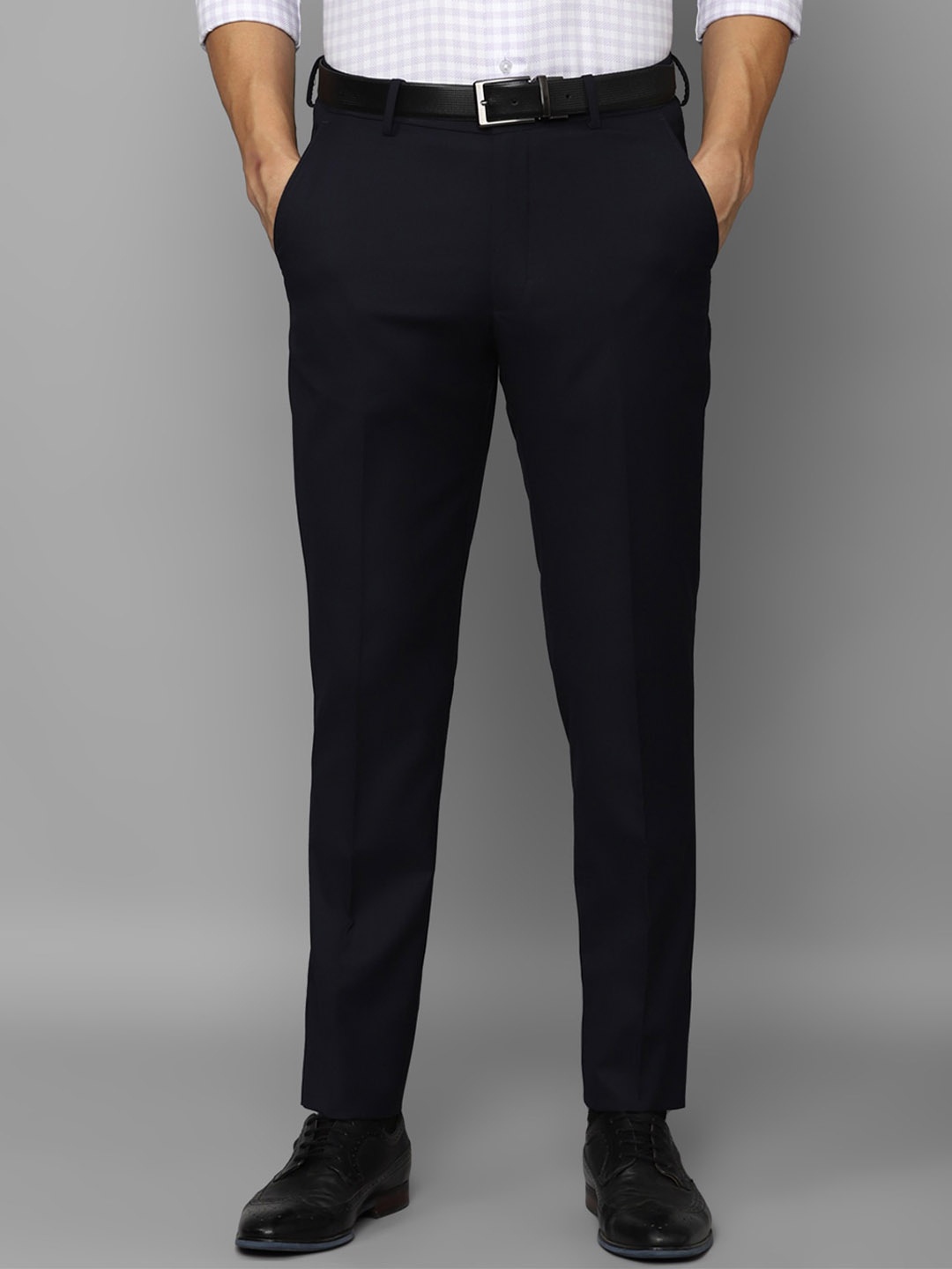 

Louis Philippe Men Slim Fit Formal Trousers, Black