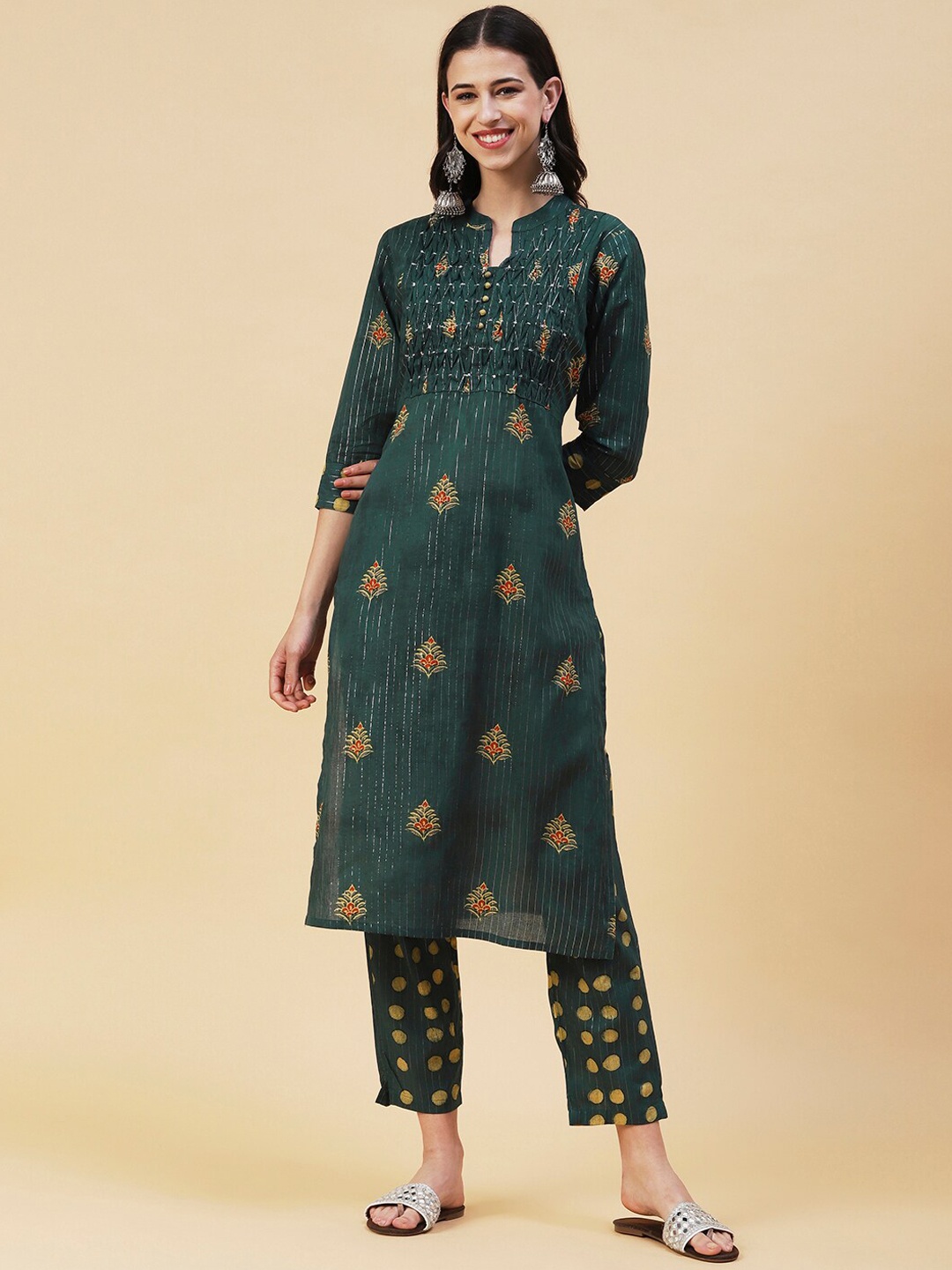 

FASHOR Floral Printed Band Collar Block Print Sequinned Pure Cotton Kurta With Trousers, Green